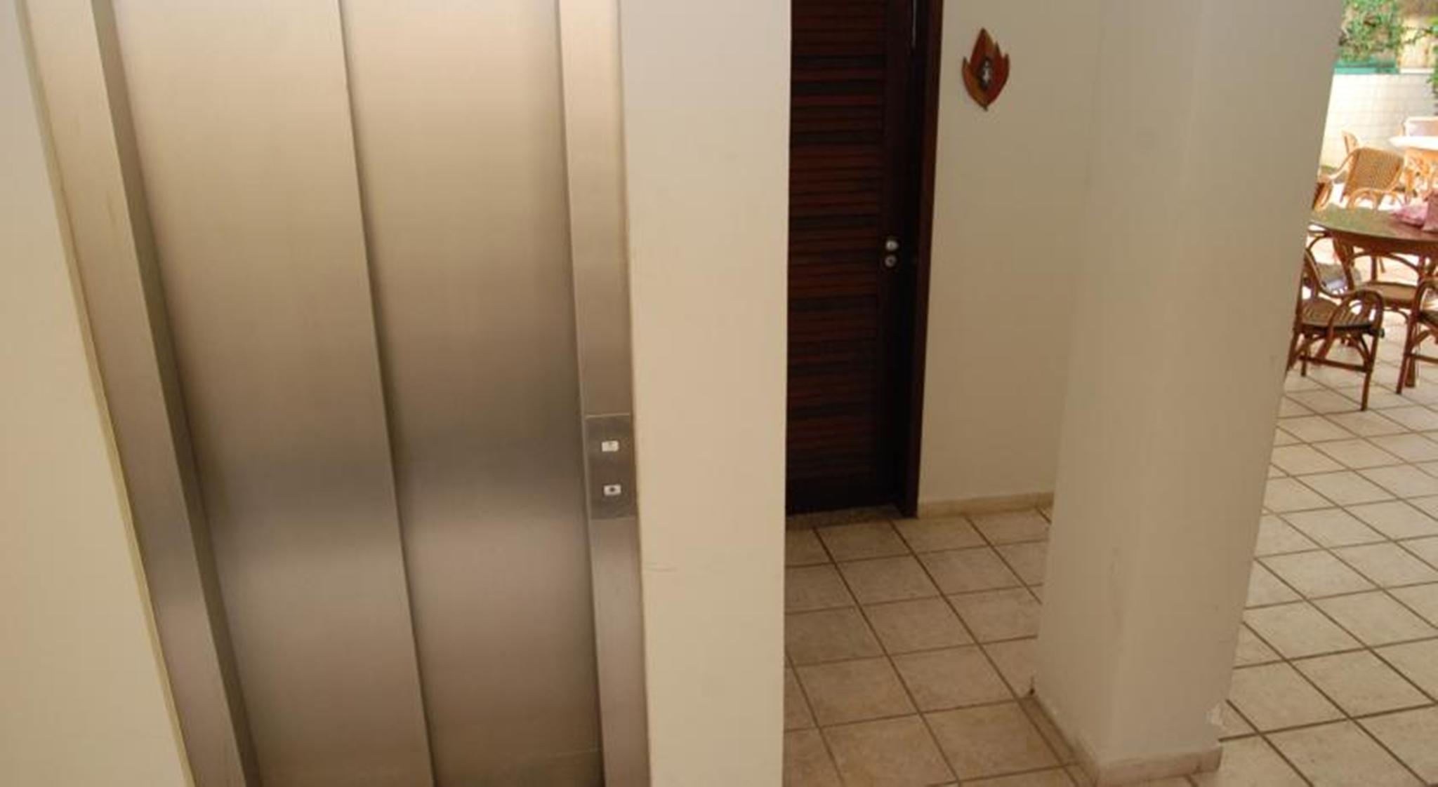 Divi-divi Hotel 3*