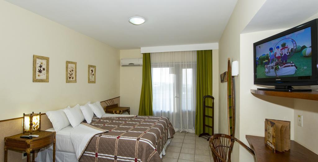 Hotel Divi-divi 3*